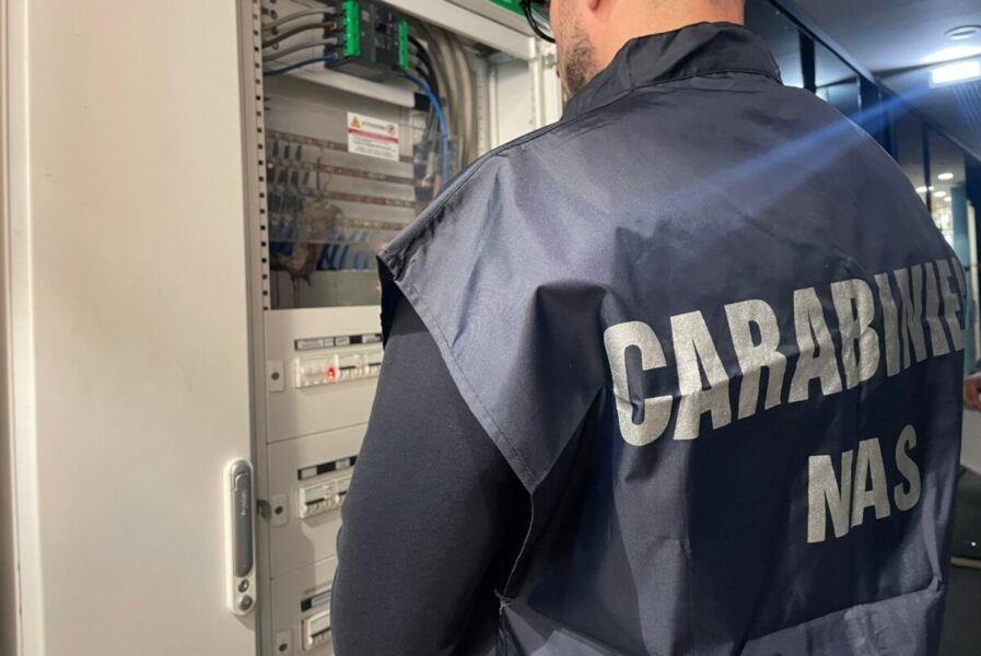 nas Carabinieri laboratorio pasticceria (2)