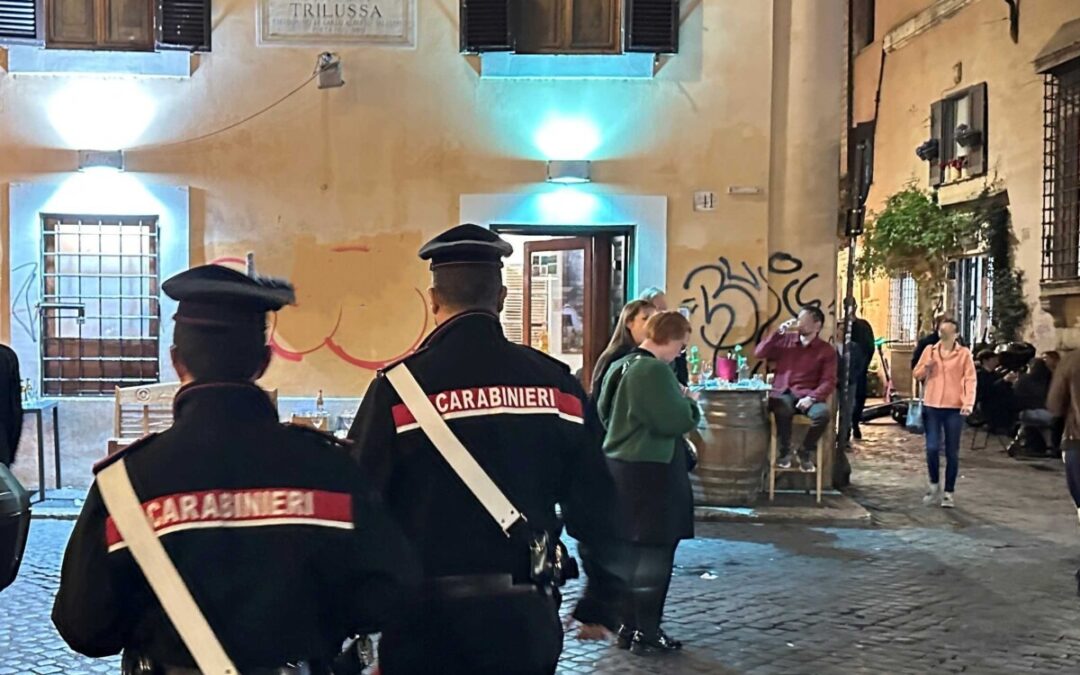 Malamovida, i Carabinieri intervengono a Trastevere: tre arresti