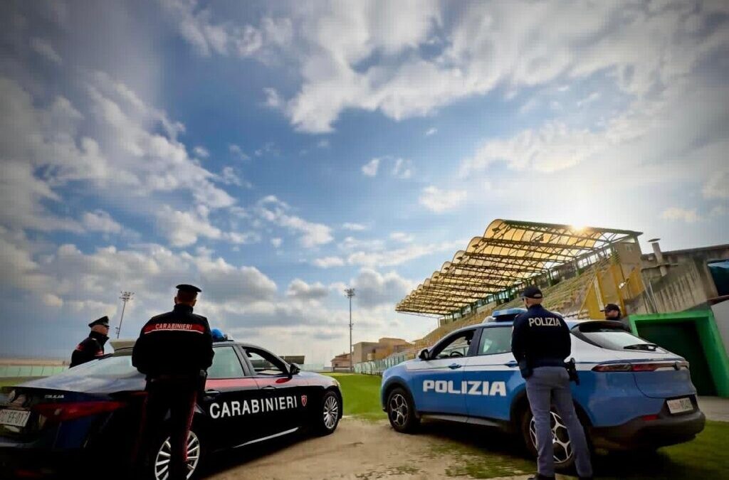 Minaccia un arbitro davanti ai Carabinieri, arriva il daspo per un tifoso del Pescia Romana