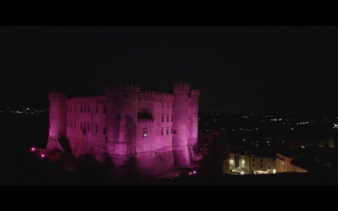 Castello di Bracciano in magenta per celebrare il mese delle patologie eosinofile