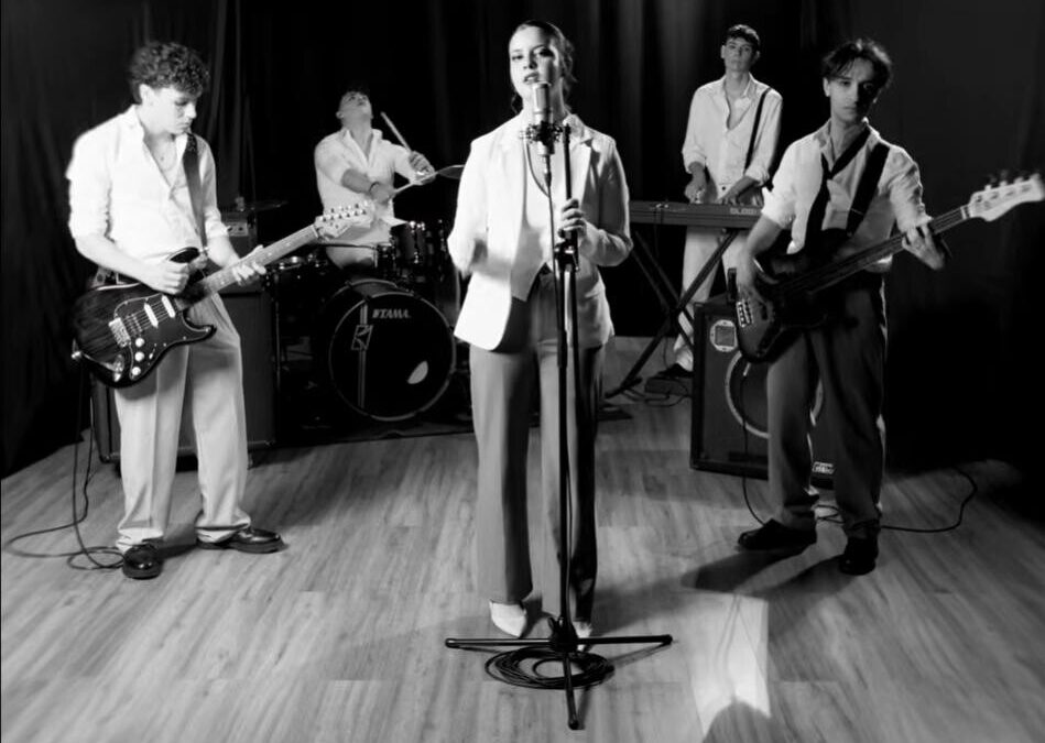 I June dal mare al mainstream: debutta Titanio