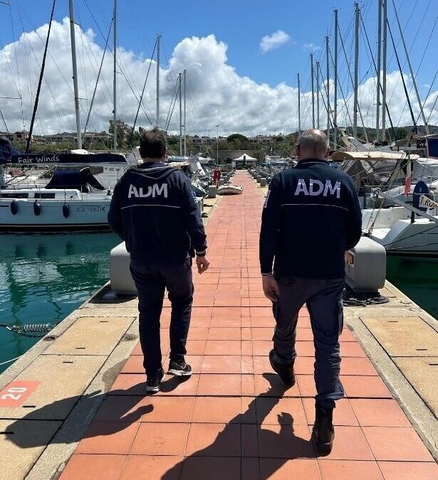 Iva evasa per 600mila euro, due denunce delle Dogane di Civitavecchia