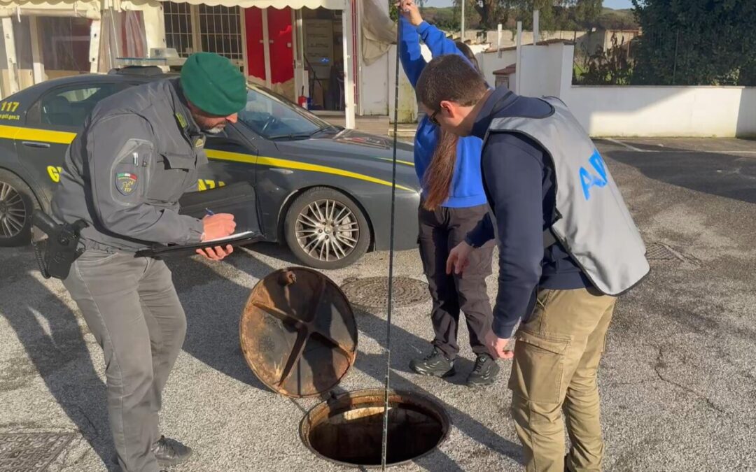 Benzina irregolare, intervento di Finanza di Roma e Dogane nei distributori della Capitale