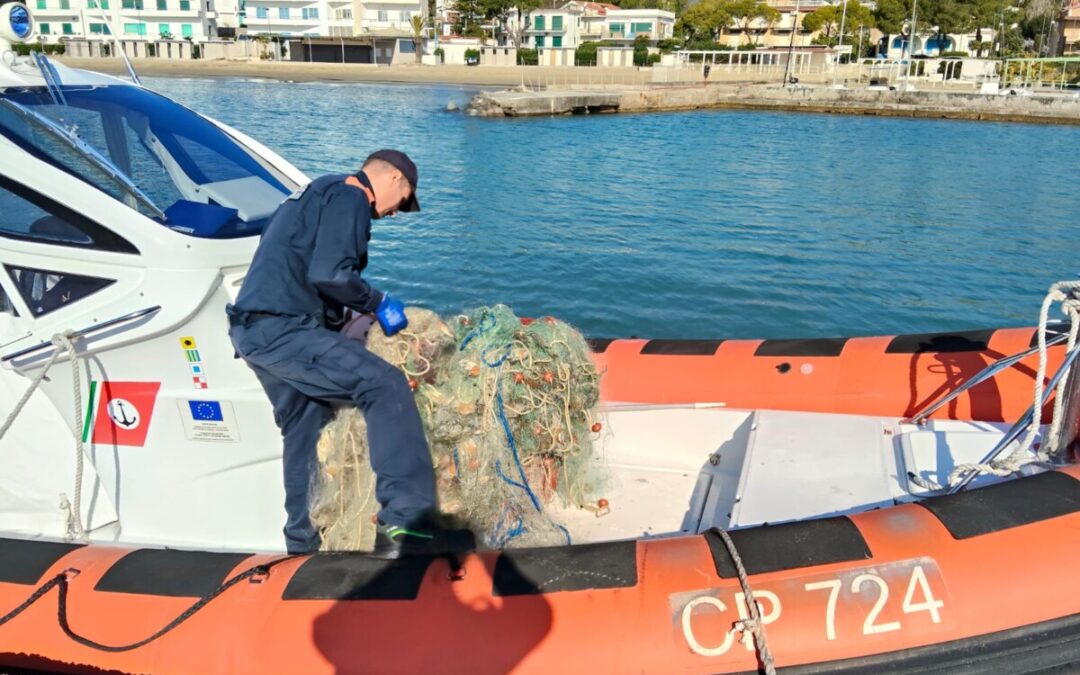 Pesca illegale, azione della Guardia Costiera fra Montalto e Ponza