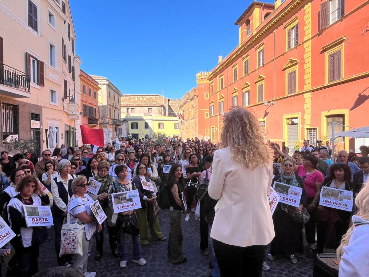 gubetti micia signorina