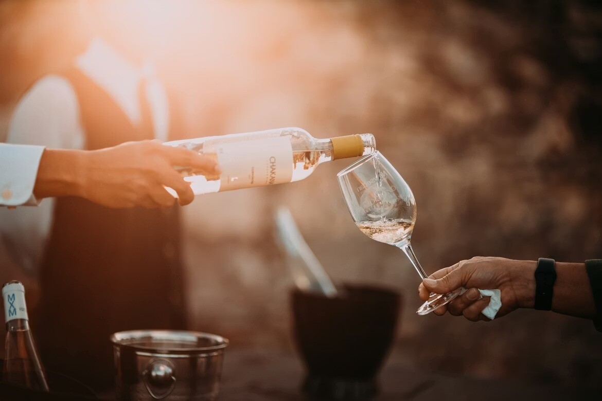 mescita vino bottiglia
