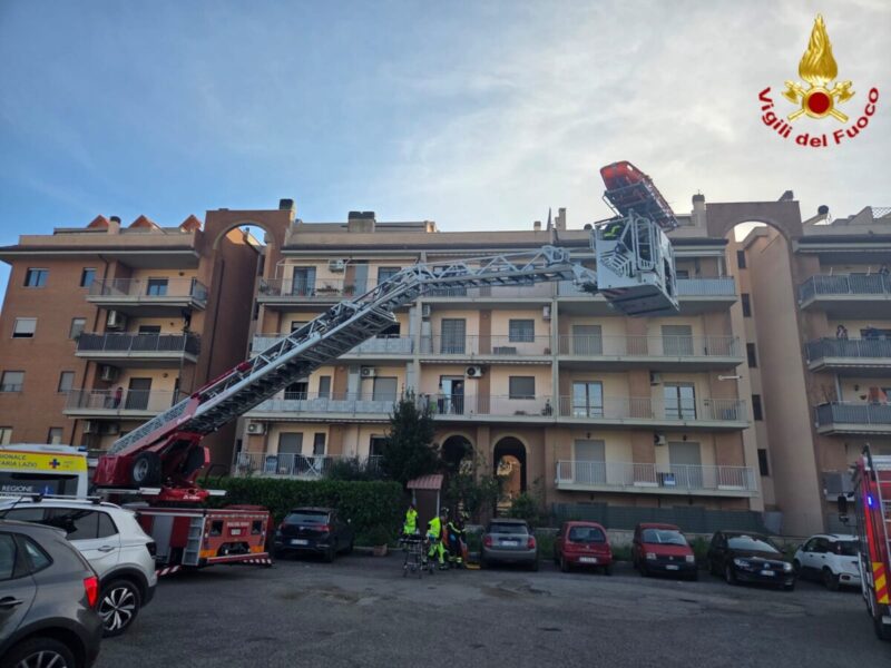 padri dominicani vvf vigili fuoco pompieri civitavecchia autoscala 1