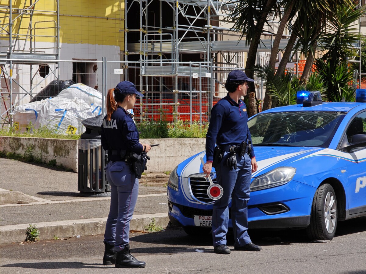 polizia alt blocco