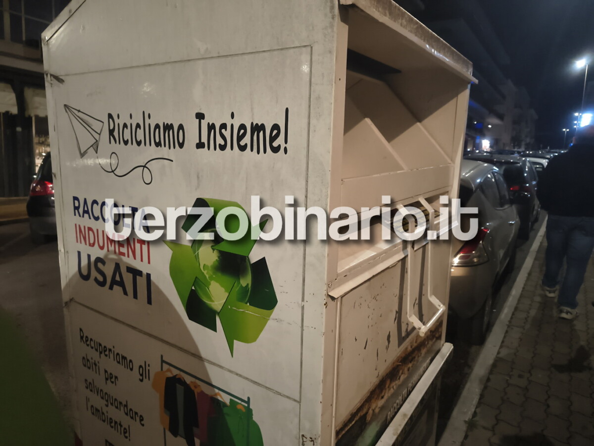 Raccolta abiti usati civitavecchia csp 1 Raccolta abiti usati civitavecchia csp 1