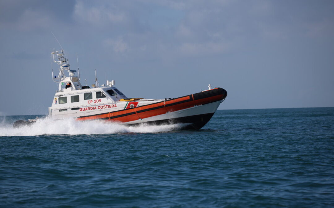 Malore in barca, la Guardia Costiera salva un diportista a Civitavecchia