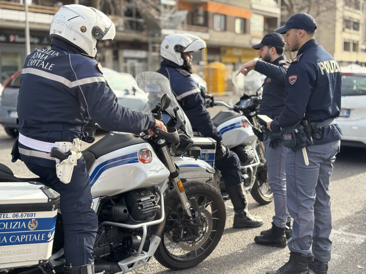 municipale roma capitale moto polizia municipale roma capitale moto polizia