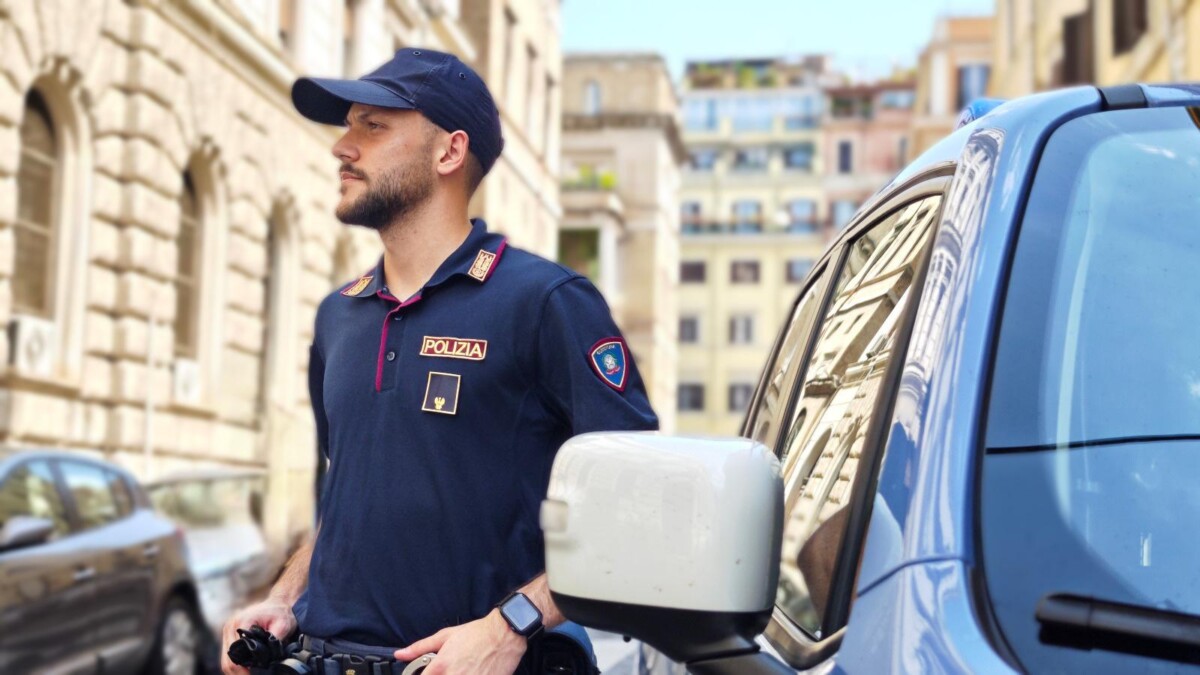 truffa specchietto polizia