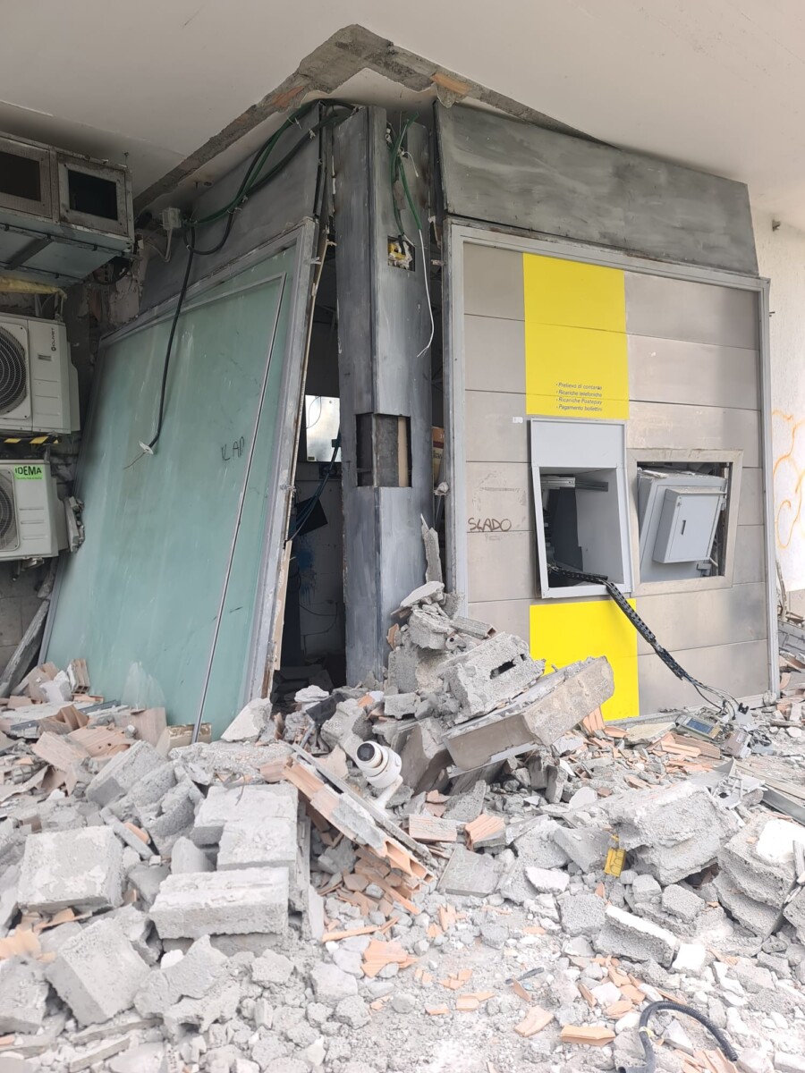 ufficio postale poste valcanneto esplosione
