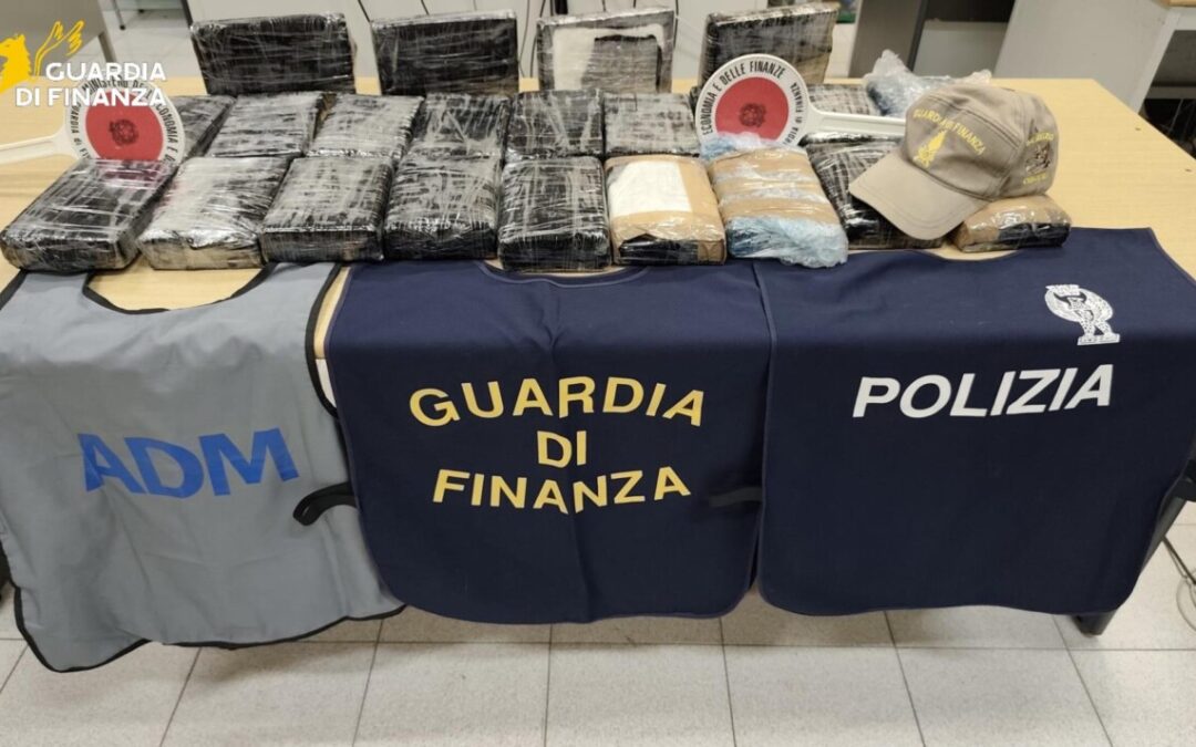 Oltre 23 kg di coca scoperti al porto di Civitavecchia