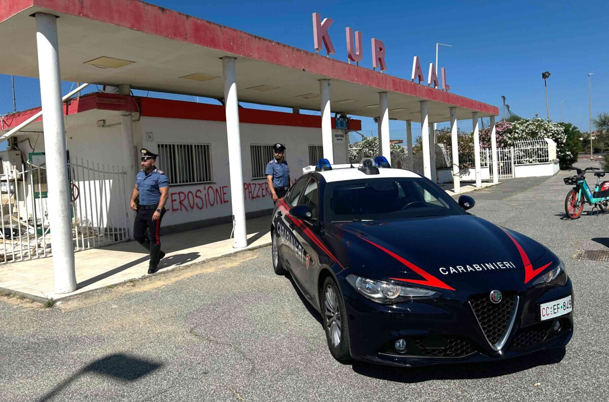OSTIA – I controlli dei Carabinieri sul lungomare kursaal OSTIA - I controlli dei Carabinieri sul lungomare kursaal