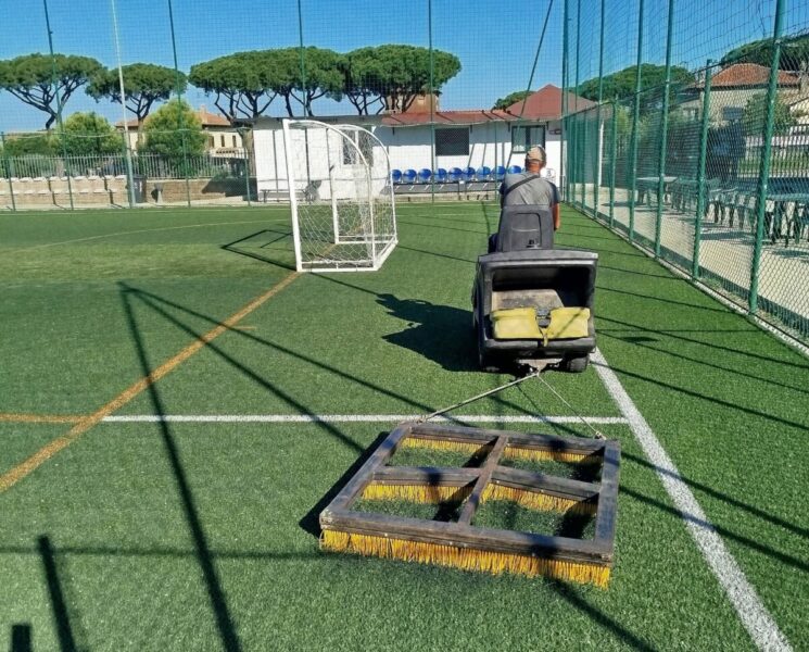 campo lottatori futsal calcetto sintetico pettinatura 1