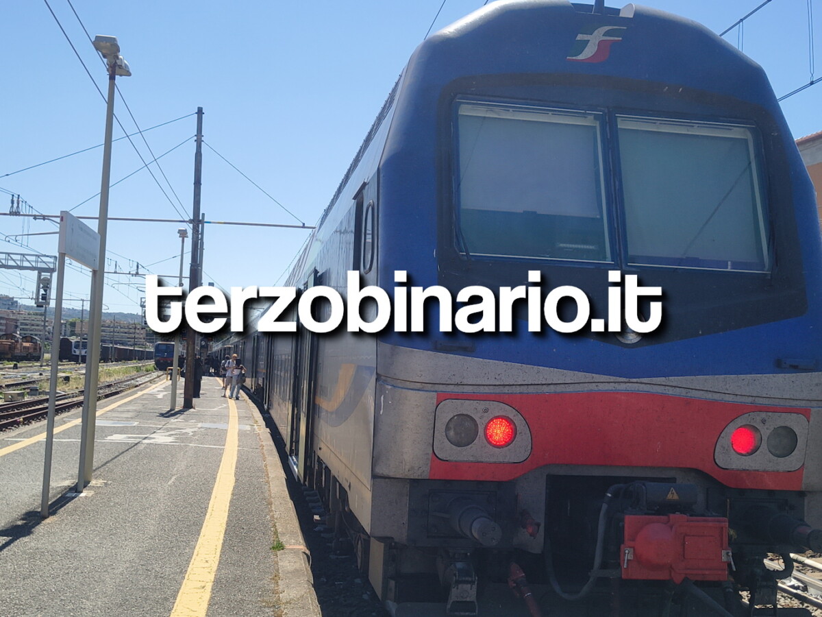 fl5 stazione civitavecchia treno partenza 1 fl5 stazione civitavecchia treno partenza 1