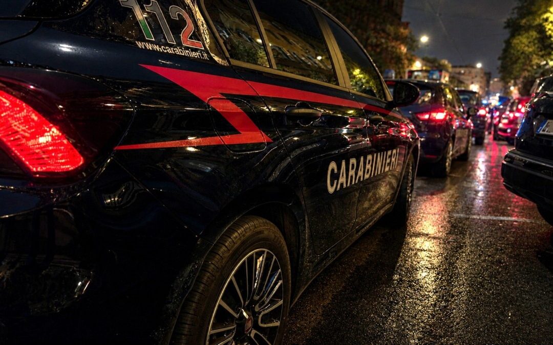Tenta di rubare dentro un bar ma i dipendenti sono dentro: arrestato un rumeno all’Appio