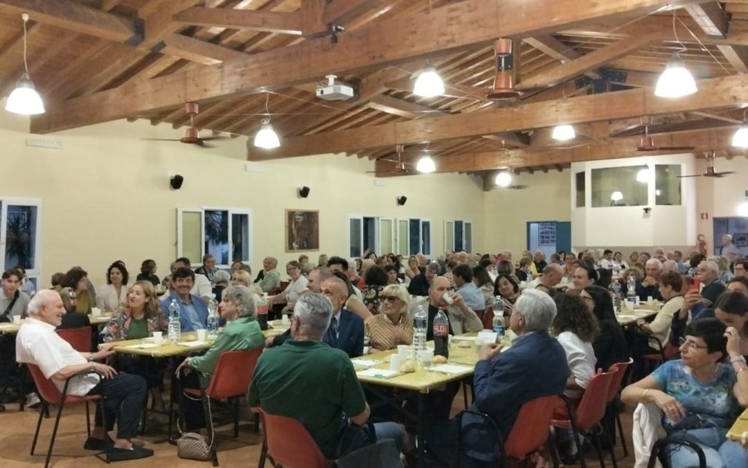 Solidarietà a Civitavecchia, salone gremito per la cena di beneficenza per “Il Ponte”