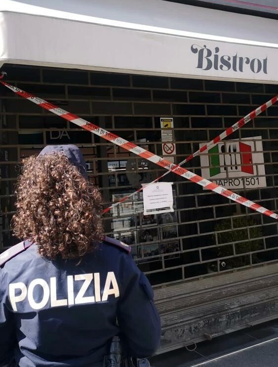 sigilli pizzeria polizia