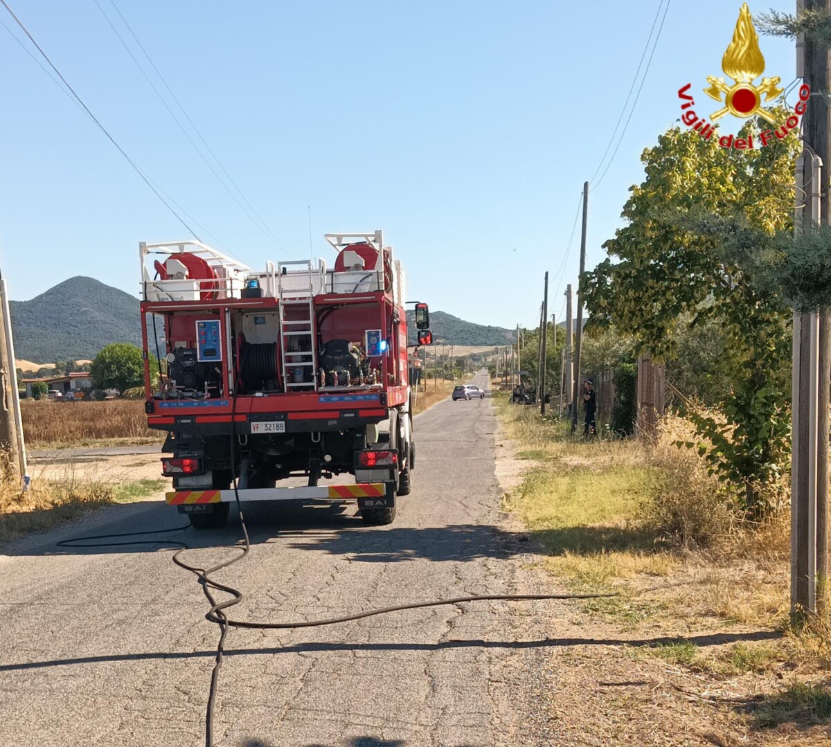incendio cerveteri cento corvi vvf vigili fuoco pompieri incendio cerveteri cento corvi vvf vigili fuoco pompieri