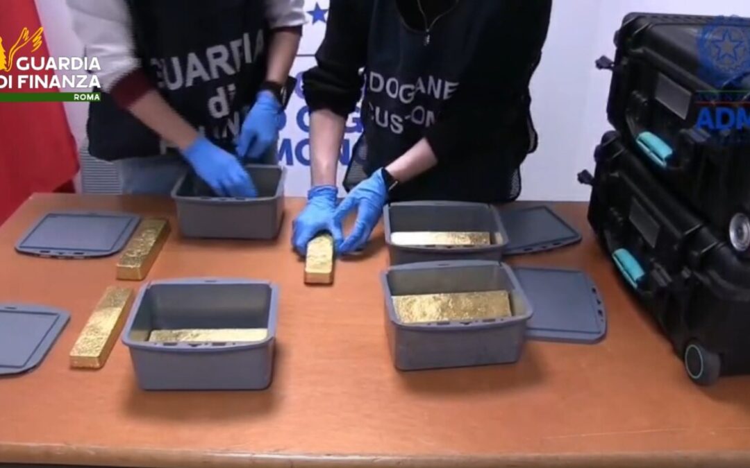 Dodici lingotti d’oro da oltre 2 milioni di euro trovati da Finanza e Dogane a Fiumicino