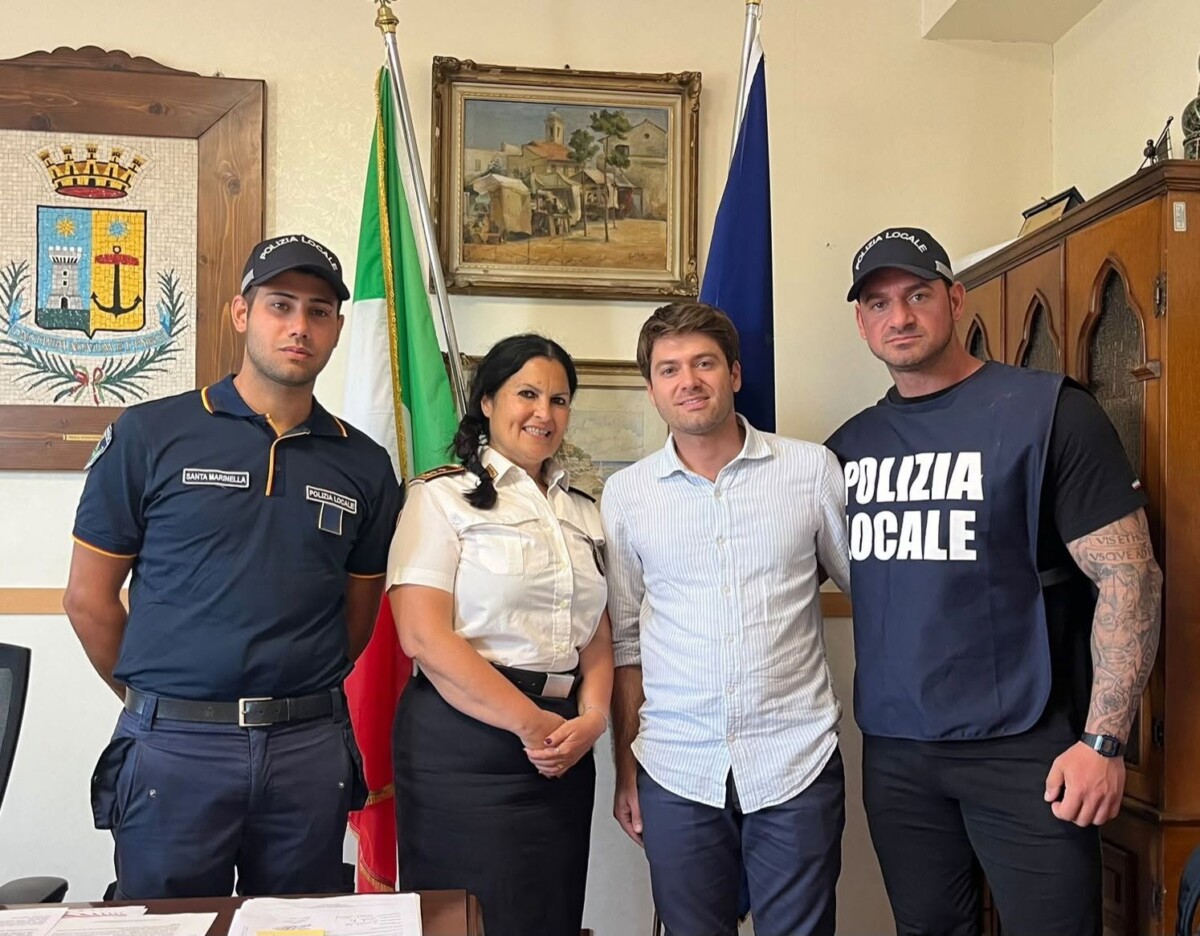 municipale polizia locale santa marinella manuelli marinangeli nuovi vigili agenti municipale polizia locale santa marinella manuelli marinangeli nuovi vigili agenti