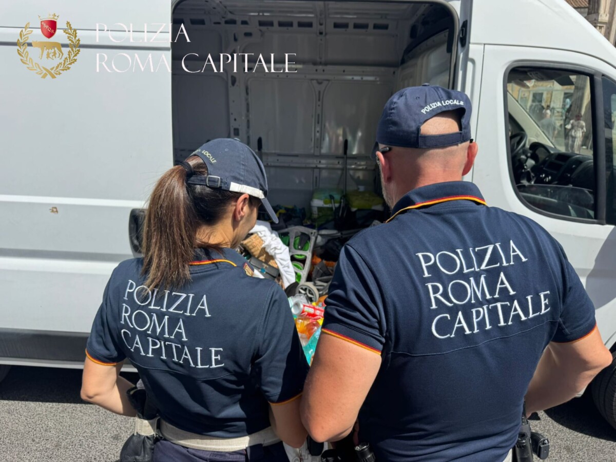 municipale roma Capitale furgone municipale roma Capitale furgone