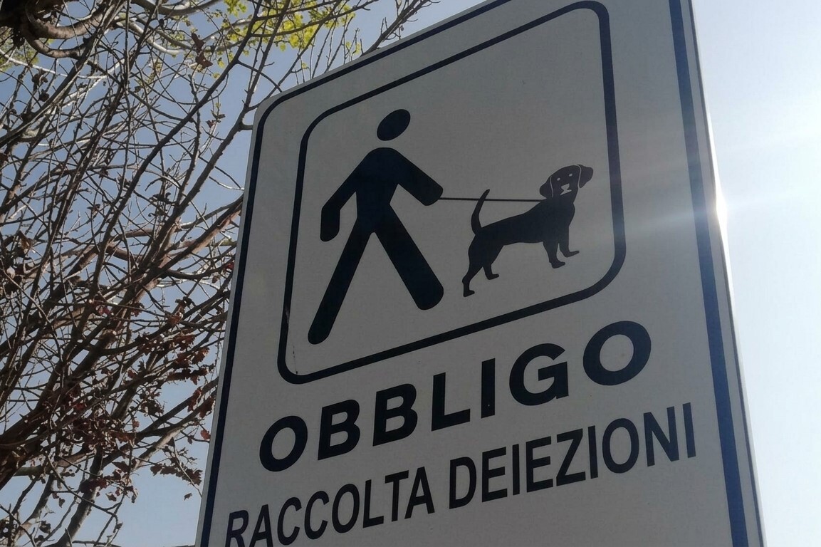 cartello raccolta deiezioni canine 1