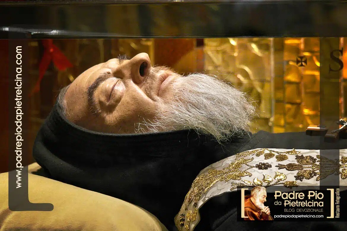padre-pio-morto-corpo-tomba padre-pio-morto-corpo-tomba